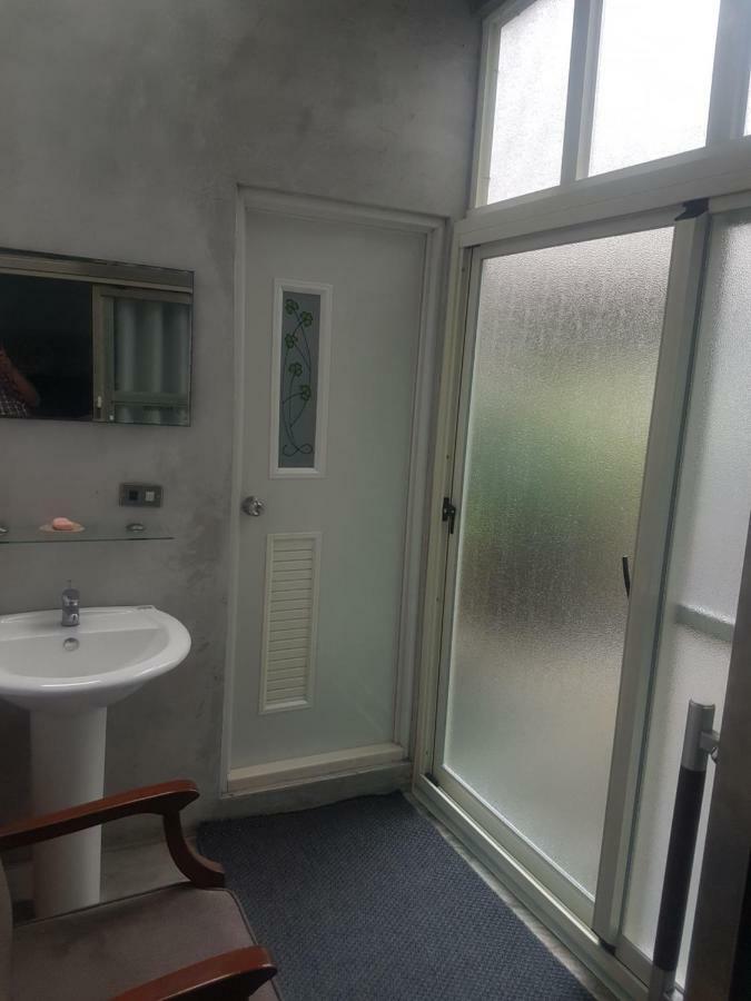 Formosa Backpackers Hostel & Apartment（青年民宿） Хуалянь Экстерьер фото
